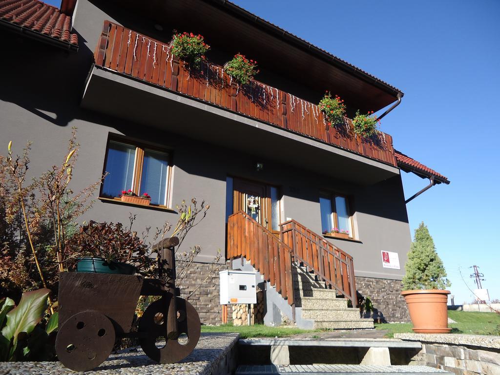 Apartmany Lipka Pavcina Lehota  Exterior photo