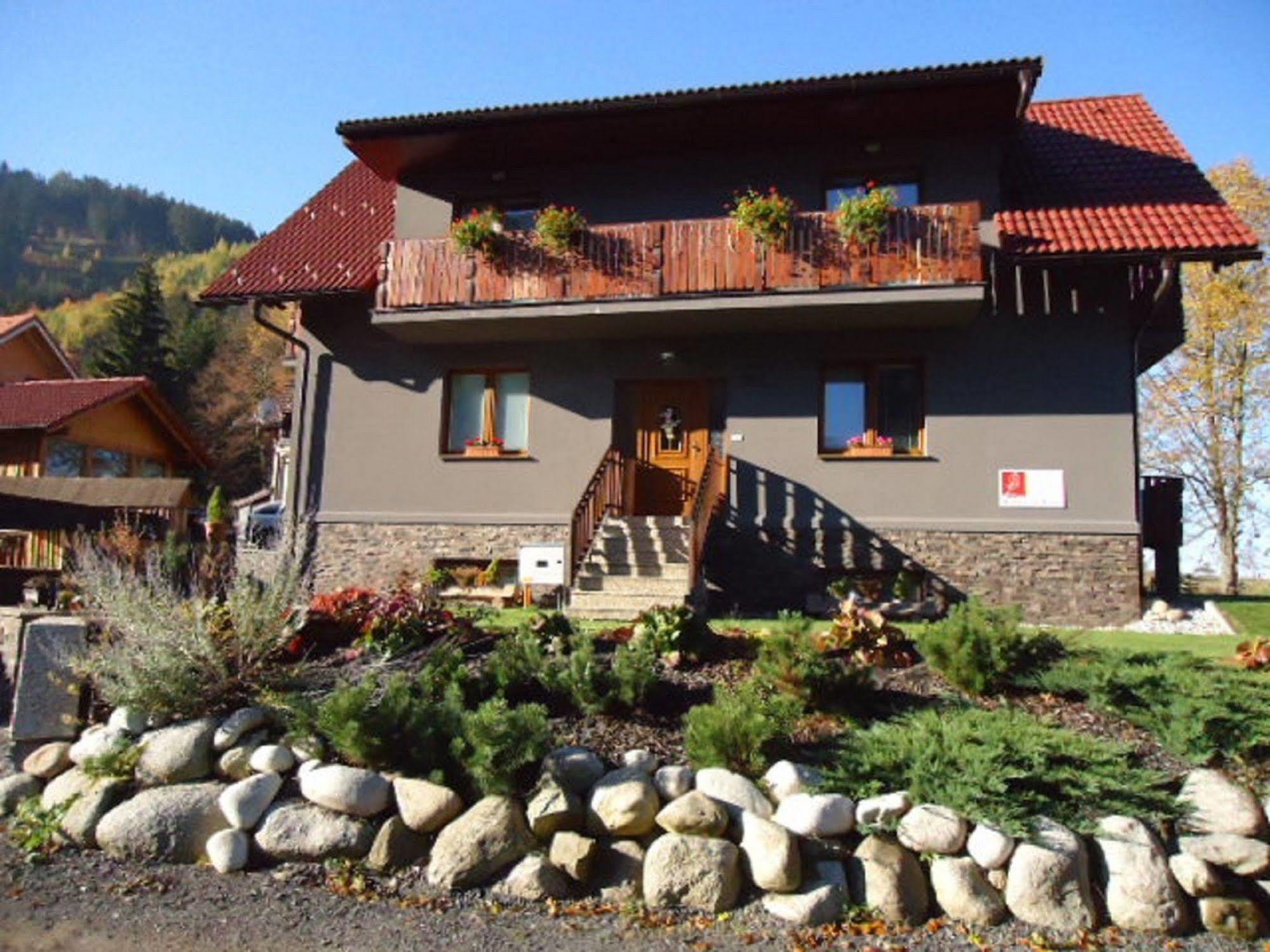 Apartmany Lipka Pavcina Lehota  Exterior photo