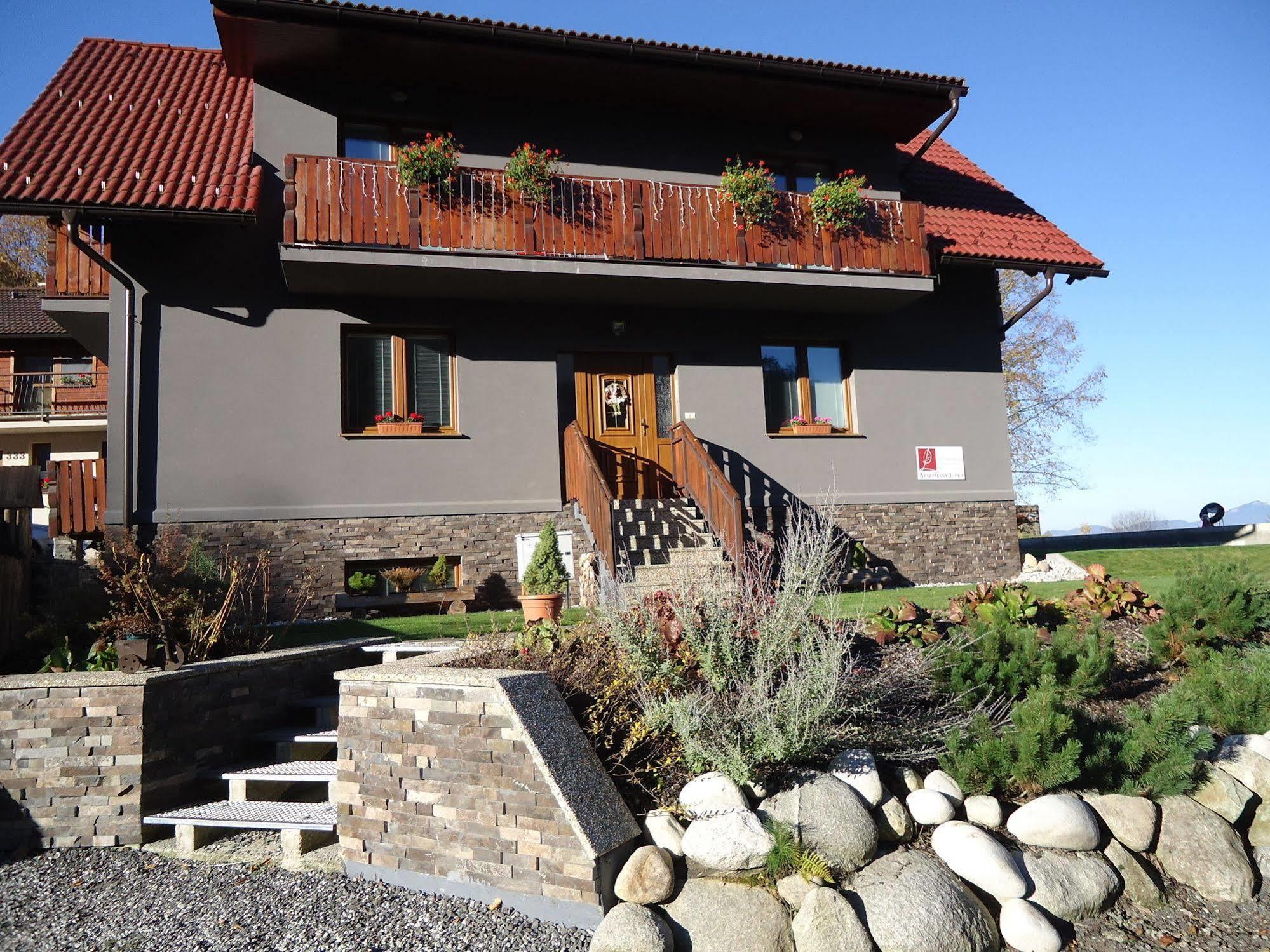Apartmany Lipka Pavcina Lehota  Exterior photo
