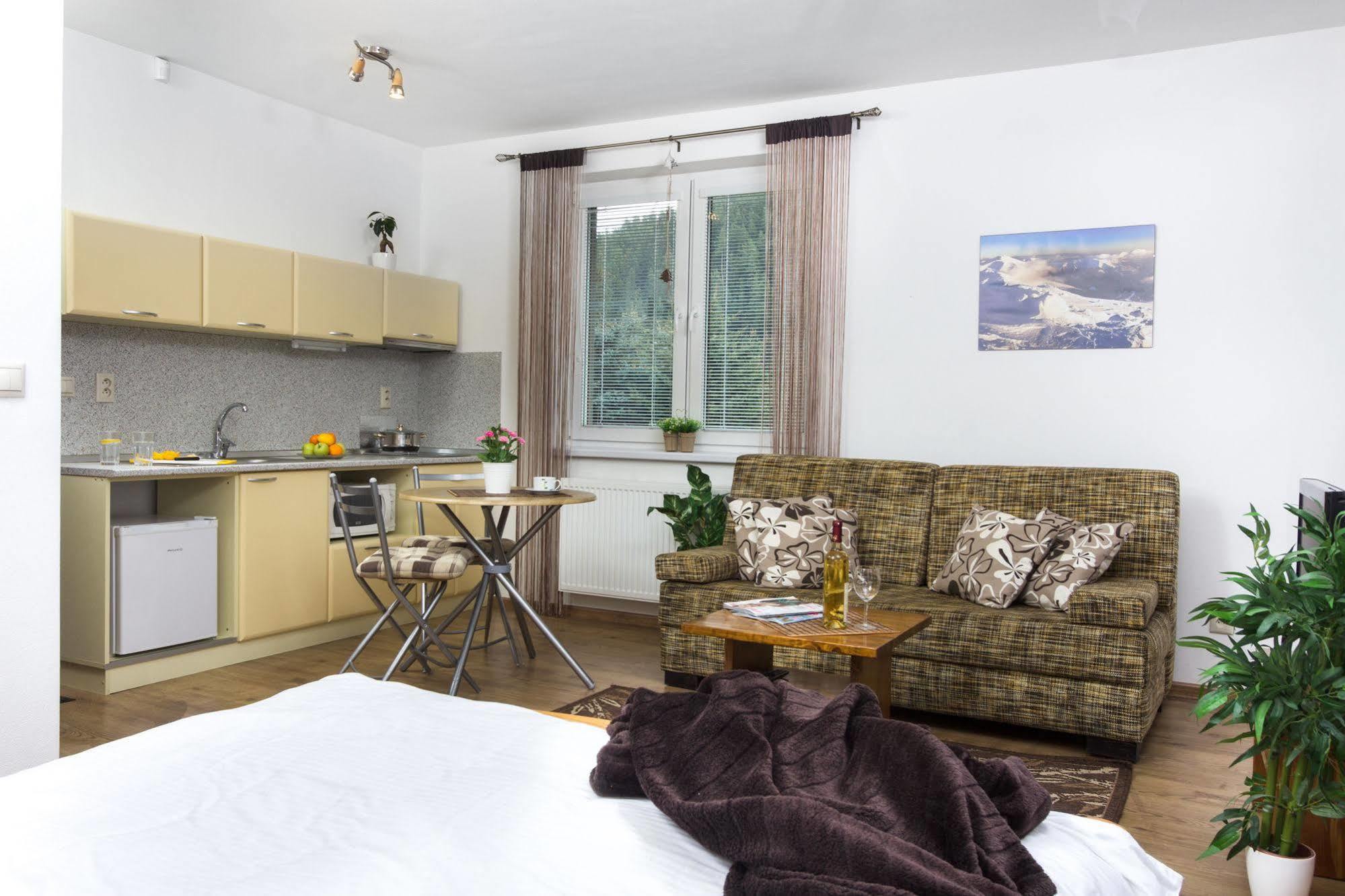 Apartmany Lipka Pavcina Lehota  Exterior photo